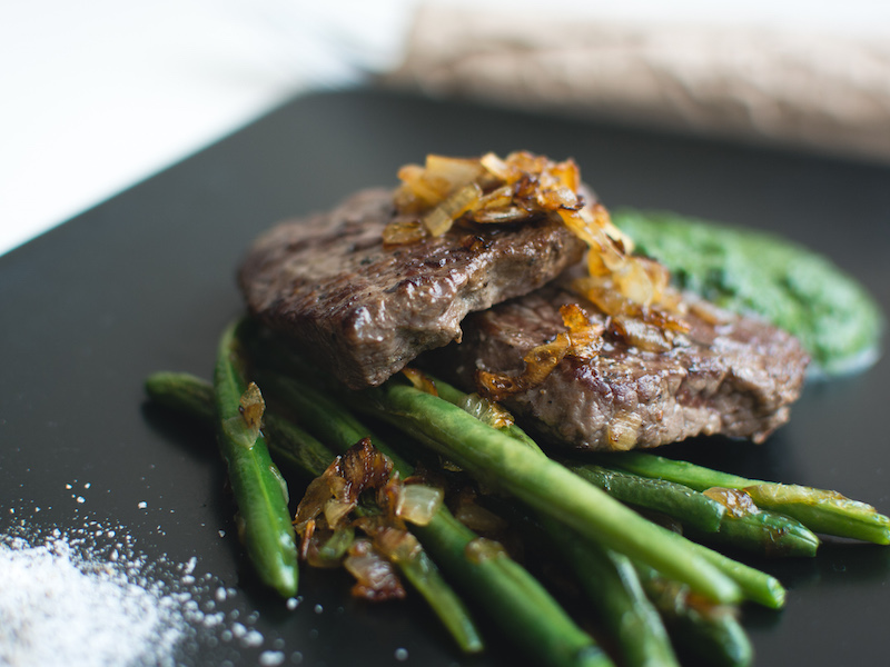 Paleo beef steak
                            with vegetables